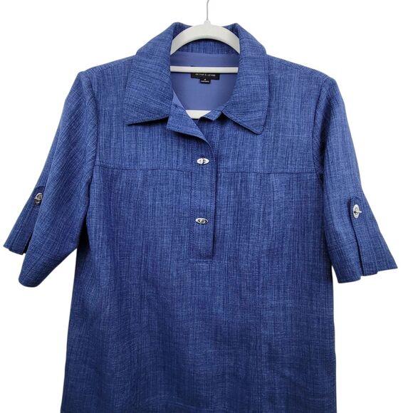 Tahari Arthur S. Levine Blue Denim Look Turn Lock Button Shift Dress Size 4 - Picture 3 of 8